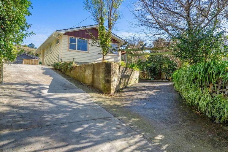 Photo of property in 18 Forest Road, Pinehaven, Upper Hutt, 5019
