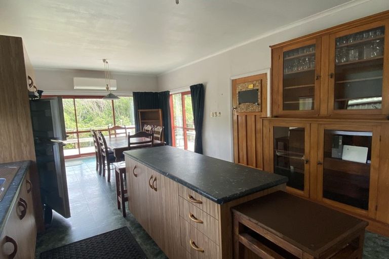 Photo of property in 56 Hampden Street, Picton, 7220