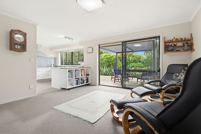 Photo of property in 180 Saint James Drive, Huntington, Hamilton, 3210