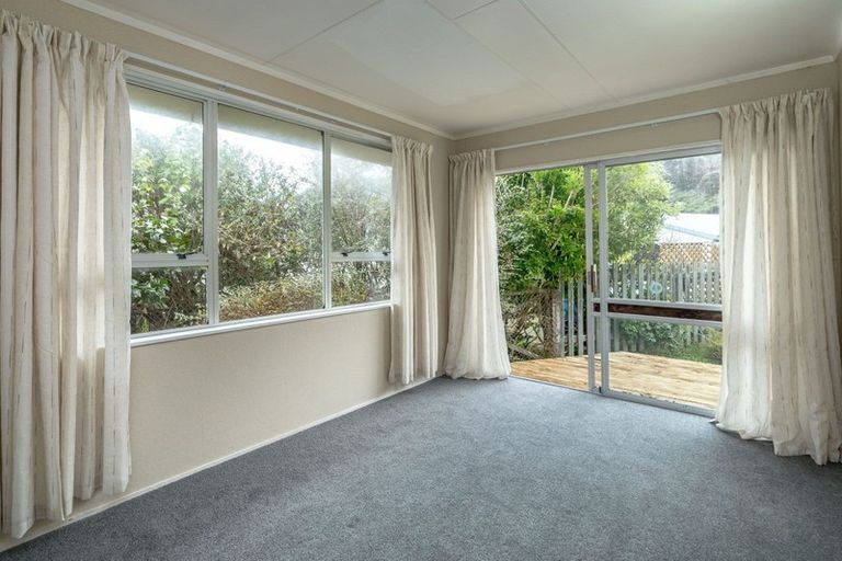 Photo of property in 27 Churchill Crescent, Featherston, 5710