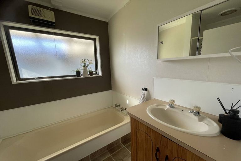 Photo of property in 1 Orchard Place, Lynmore, Rotorua, 3010