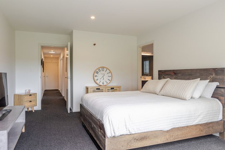 Photo of property in 2 Opaki Meadows Lane, Lansdowne, Masterton, 5871