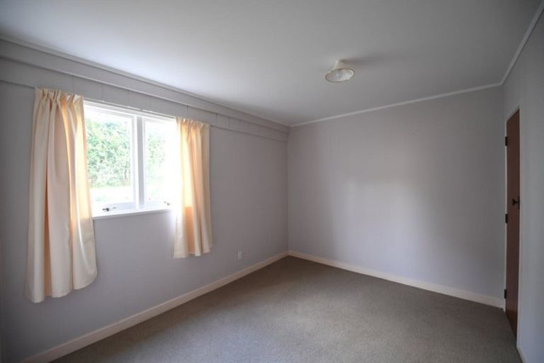 Photo of property in 1/3 Onepoto Road, Hauraki, Auckland, 0622