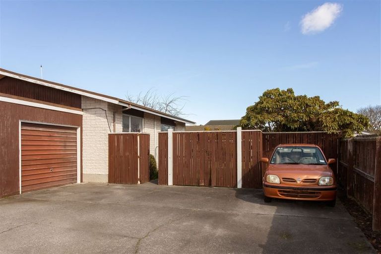 Photo of property in 2/9 Wyatt Place, Russley, Christchurch, 8042