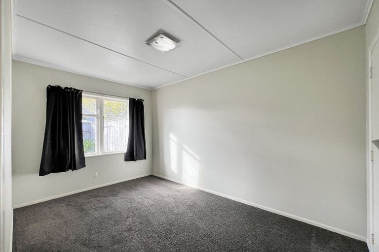 Photo of property in 5/1068 Fergusson Drive, Clouston Park, Upper Hutt, 5018
