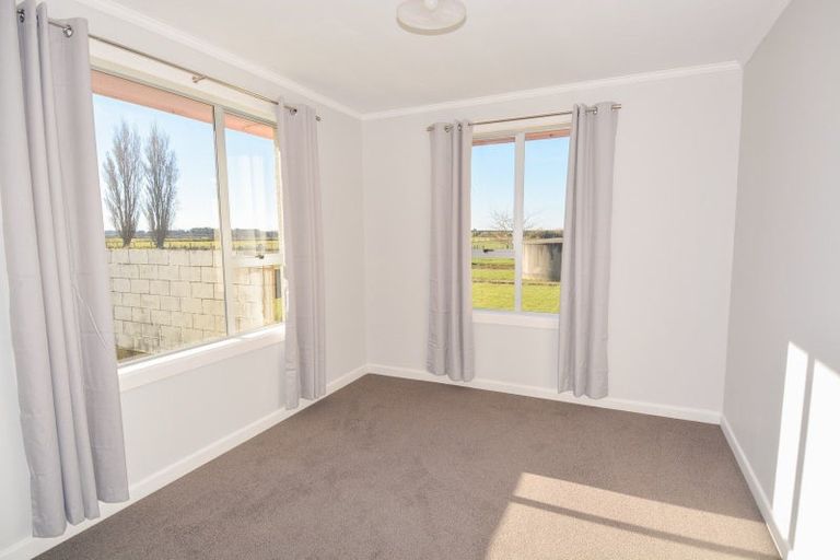 Photo of property in 572 Riverton Wallacetown Highway, Wrights Bush, Invercargill, 9874