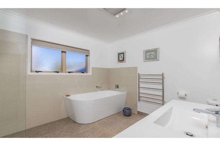 Photo of property in 206 Te Toiroa Road, Ngunguru, Whangarei, 0173