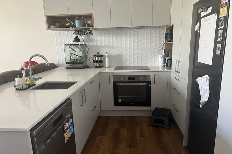 Photo of property in 2/27 Linwood Avenue, Linwood, Christchurch, 8011