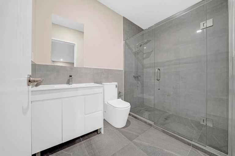 Photo of property in 20 Millcroft Lane, Ranui, Auckland, 0612