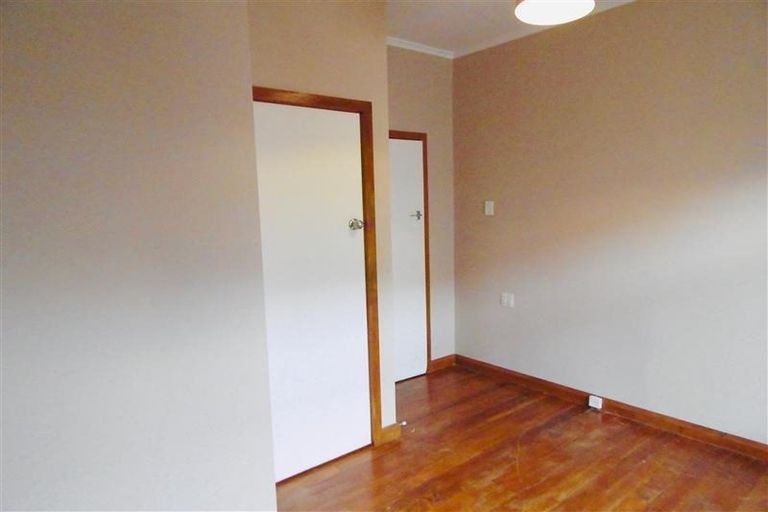 Photo of property in 292 Huatoki Street, Upper Vogeltown, New Plymouth, 4310