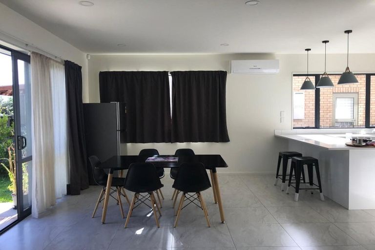 Photo of property in 177 Titirangi Road, New Lynn, Auckland, 0600