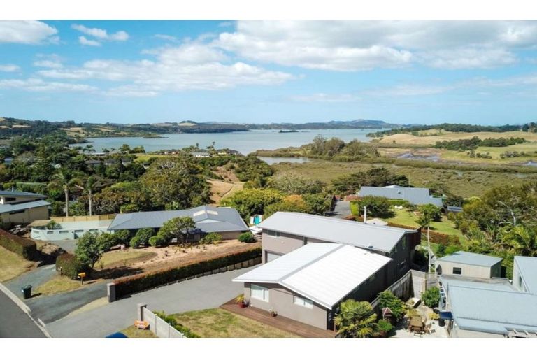 Photo of property in 35 Reinga Road, Kerikeri, 0230