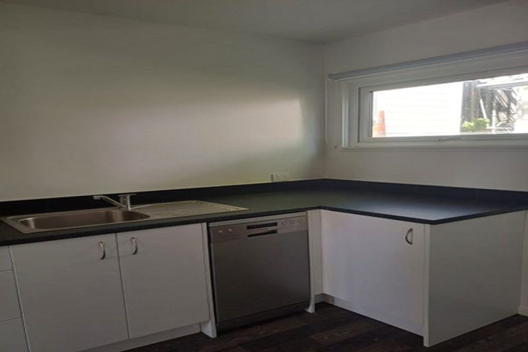 Photo of property in 111 Hill Street, Thorndon, Wellington, 6011