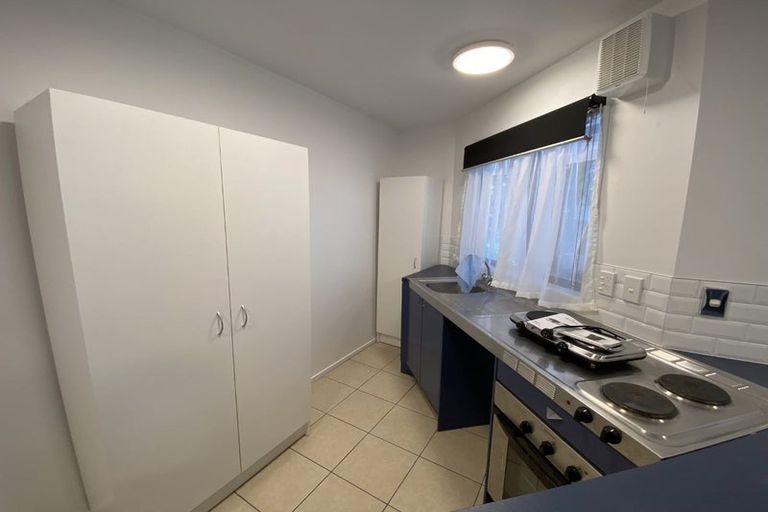 Photo of property in 4/3 The Avenue, Albany, Auckland, 0632