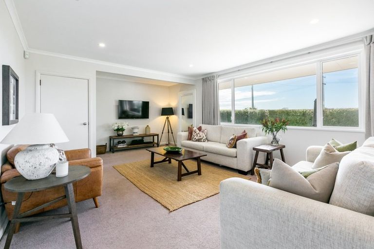 Photo of property in 54 Saint Georges Road, Karamu, Hastings, 4172