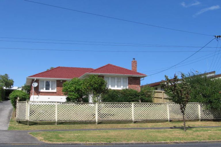 Photo of property in 154b Hutchinson Avenue, New Lynn, Auckland, 0600