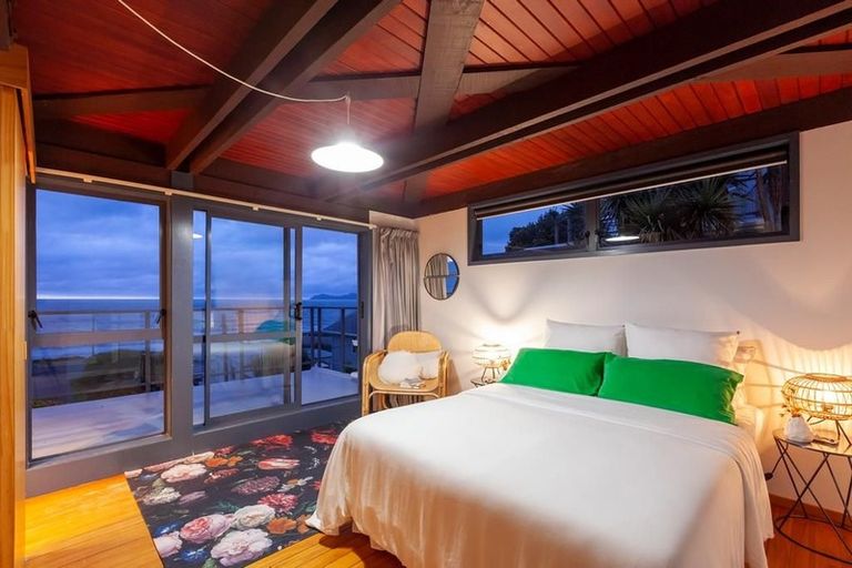 Photo of property in 62 The Parade, Paekakariki, 5034