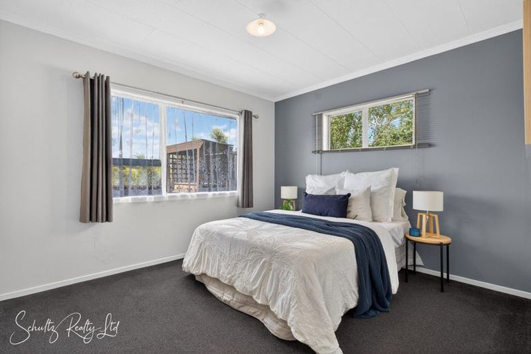 Photo of property in 27 Hurndall Street East, Maungaturoto, 0520