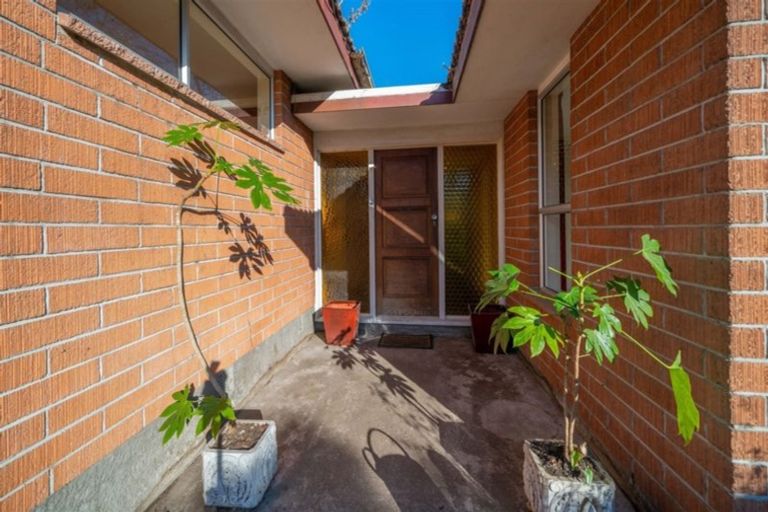 Photo of property in 106 Withells Road, Avonhead, Christchurch, 8042