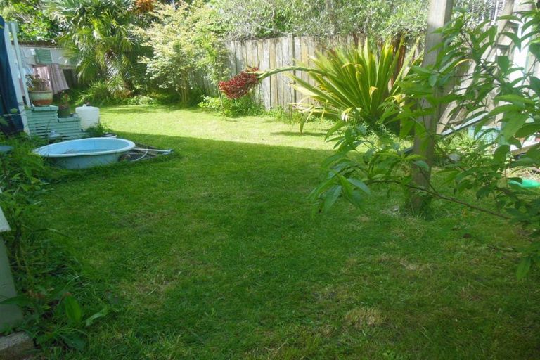 Photo of property in 2/33 Egremont Street, Belmont, Auckland, 0622