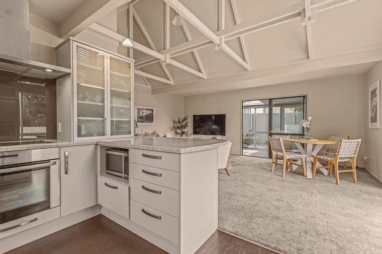 Photo of property in 8a Nayland Street, Sumner, Christchurch, 8081