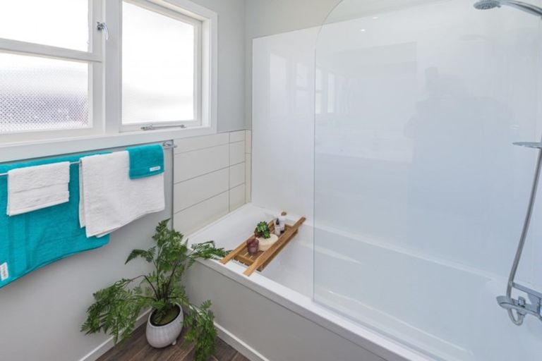 Photo of property in 8a Kings Avenue, Gonville, Whanganui, 4501