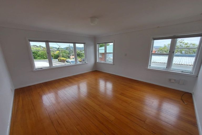 Photo of property in 5 Routley Drive, Glen Eden, Auckland, 0602