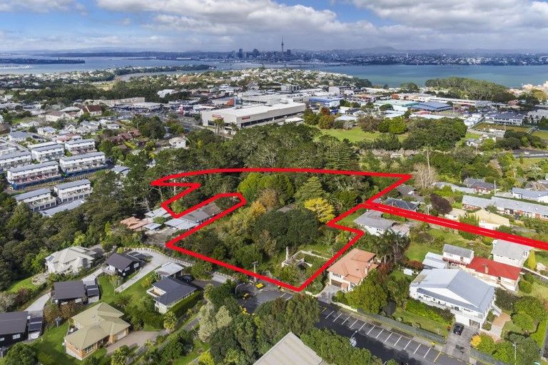 Photo of property in 3 John Court Street, Birkenhead, Auckland, 0626