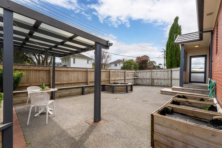 Photo of property in 54 Athlone Crescent, Avalon, Lower Hutt, 5011