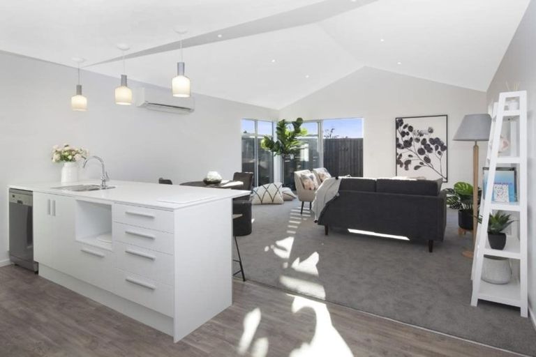 Photo of property in 64 Manakura Street, Russley, Christchurch, 8042