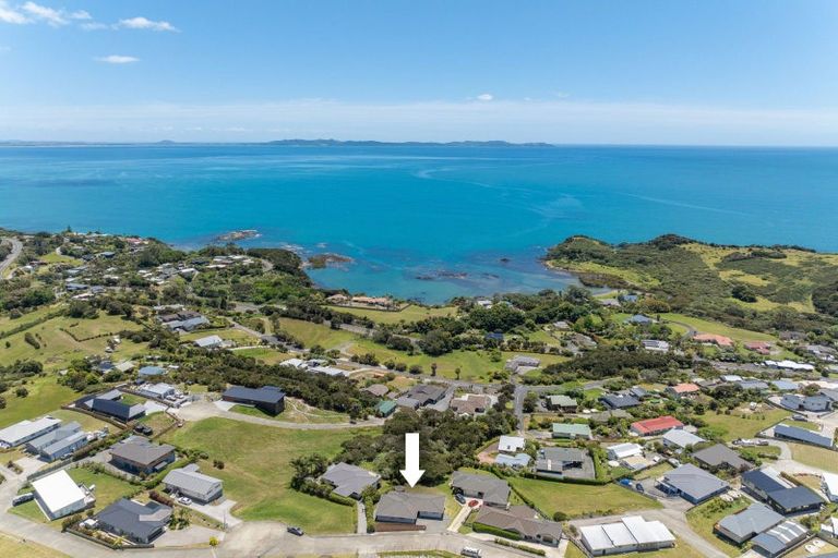 Photo of property in 24 Eagles Way, Cable Bay, 0420