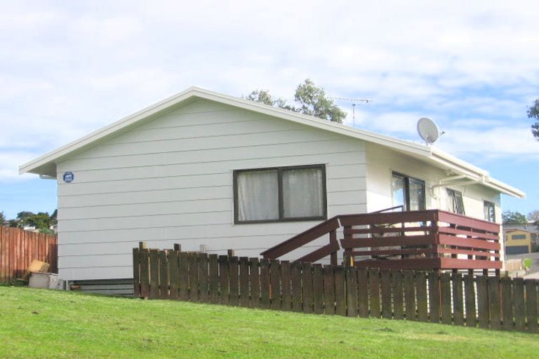 Photo of property in 4 Timandra Place, Massey, Auckland, 0614