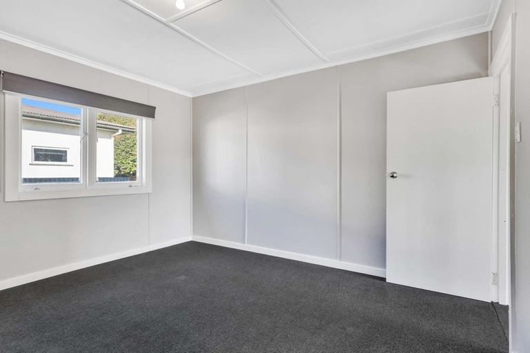 Photo of property in 220 Warwick Road, Mayfair, Hastings, 4122