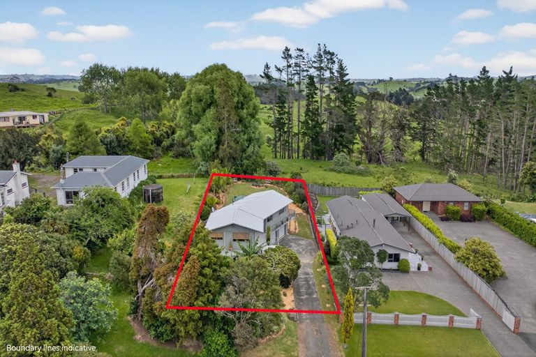 Photo of property in 1893 Paparoa Valley Road, Paparoa, 0571