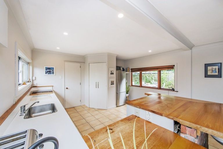 Photo of property in 51 Kings Avenue, Waikuku Beach, 7402