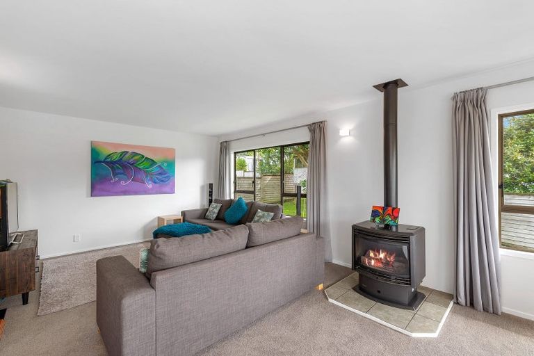 Photo of property in 14a West Lynn Road, Titirangi, Auckland, 0604