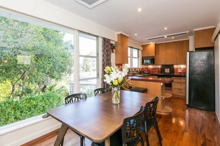 Photo of property in 12 Ormond Road, Hospital Hill, Napier, 4110