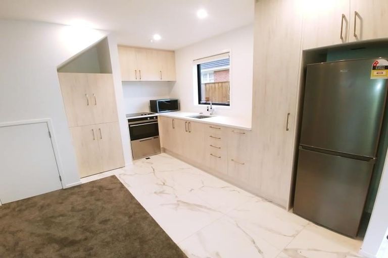 Photo of property in 1/176 Cambridge Terrace, Fairfield, Lower Hutt, 5011