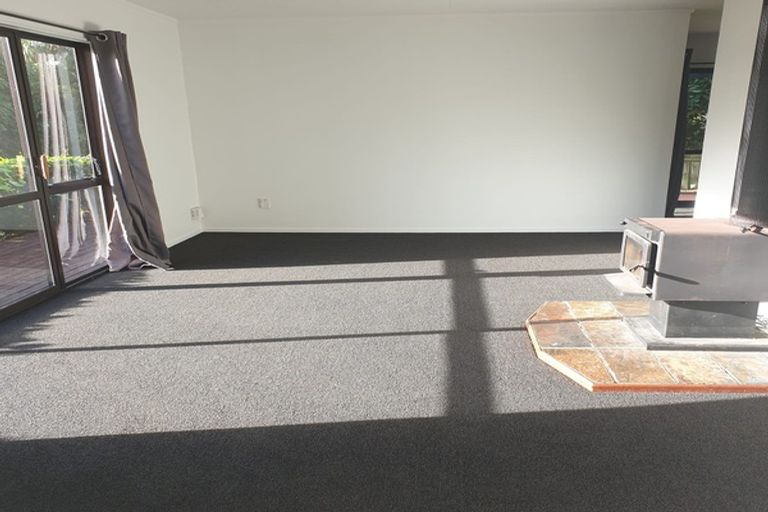 Photo of property in 79 Kitchener Road, Waiuku, 2123