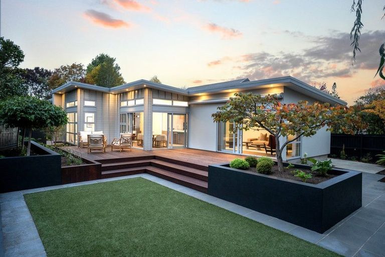 Photo of property in 23 Waiwetu Street, Fendalton, Christchurch, 8052