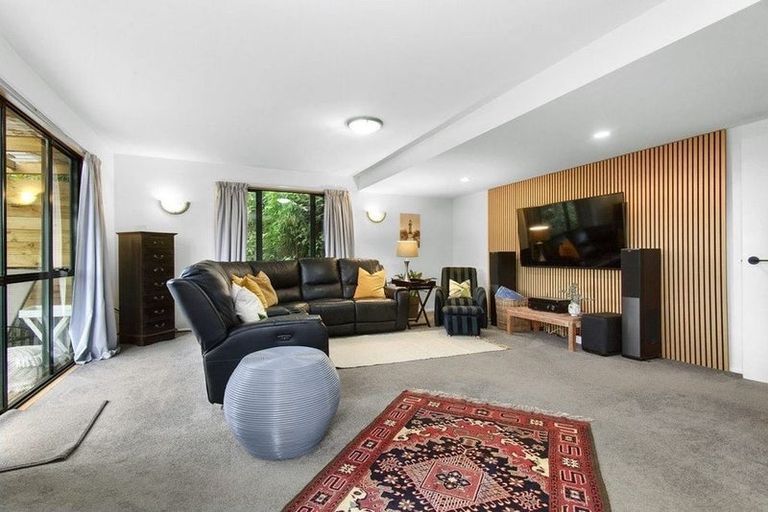 Photo of property in 1 Avonlea Grove, Belmont, Lower Hutt, 5010