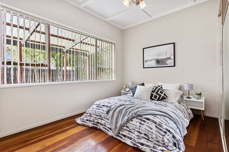 Photo of property in 1/16 Reeves Road, Pakuranga, Auckland, 2010