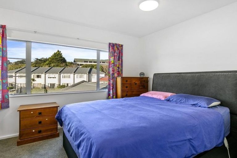 Photo of property in Monterey Apartments, 3/232 Middleton Road, Glenside, Wellington, 6037