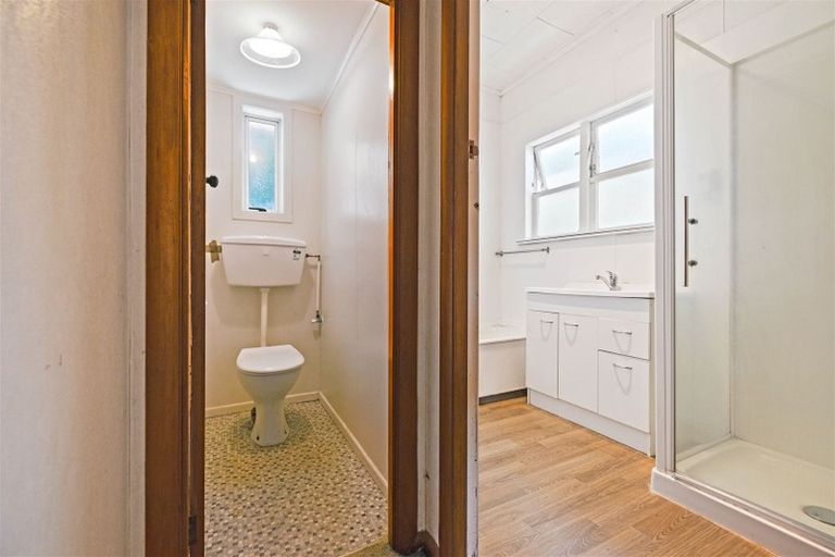 Photo of property in 24 Opoia Road, Hamilton East, Hamilton, 3216