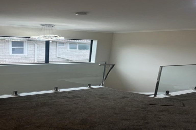 Photo of property in 83b Hutchinsons Road, Bucklands Beach, Auckland, 2014
