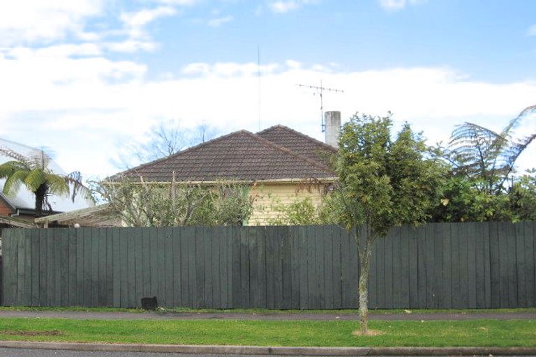 Photo of property in 2a Douglas Crescent, Fairfield, Hamilton, 3214