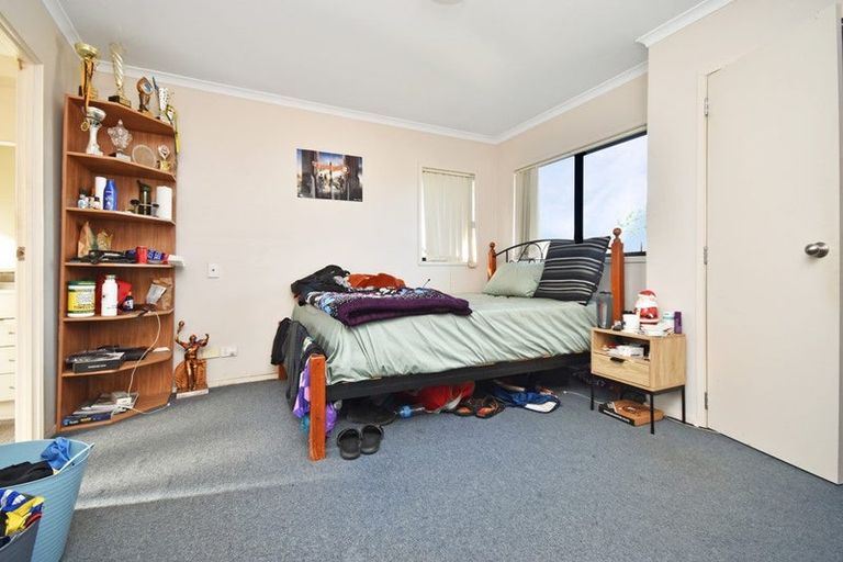 Photo of property in 12 Price Crescent, Mount Wellington, Auckland, 1060