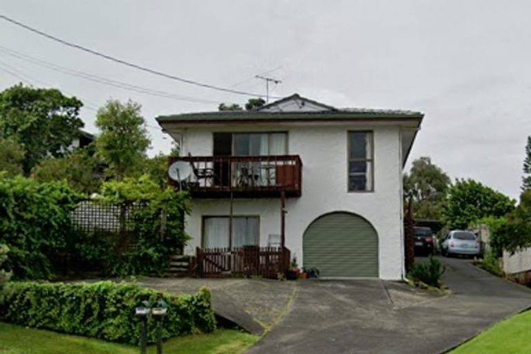 Photo of property in 1/12 Glenvar Road, Torbay, Auckland, 0630