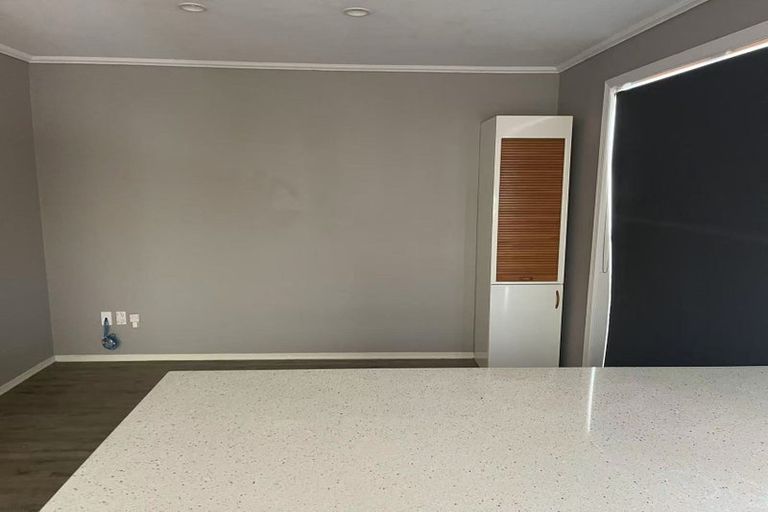 Photo of property in 354 Paparata Road, Bombay, 2675