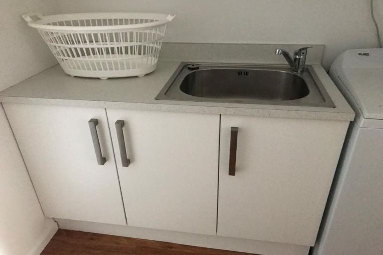 Photo of property in 2/105 Seddon Road, Frankton, Hamilton, 3204